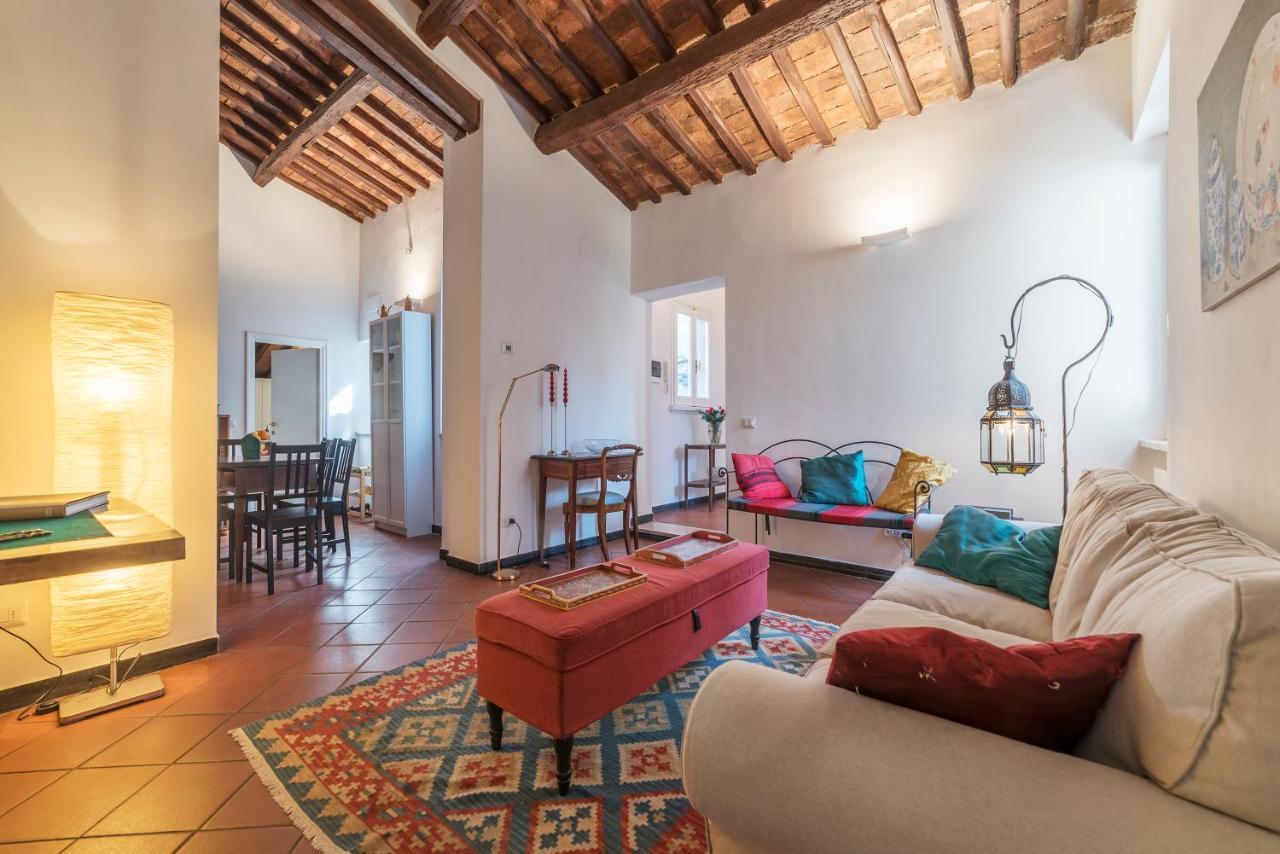 Three Bedrooms In World-famous Via Giulia - Fromhometorome *