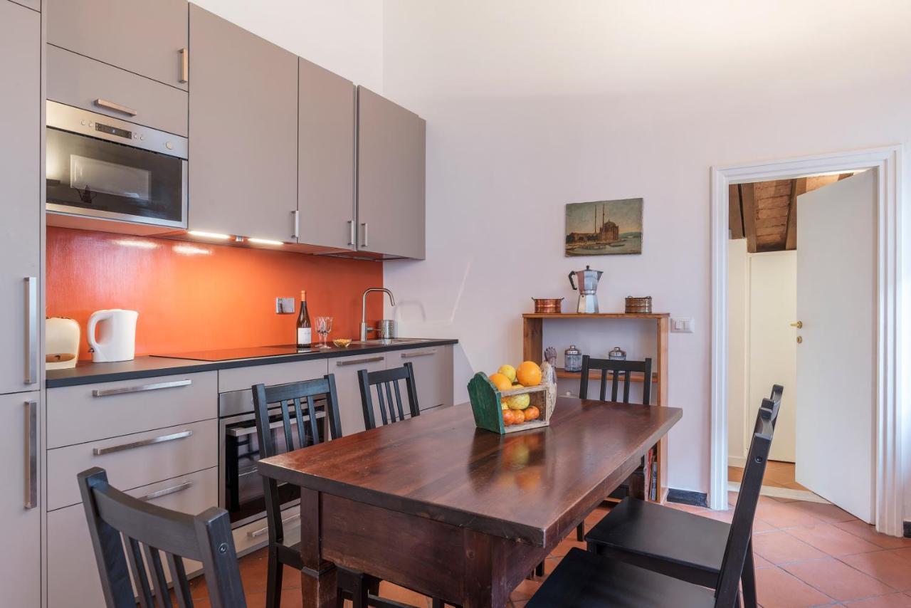 Three Bedrooms In World-famous Via Giulia - Fromhometorome * Rom