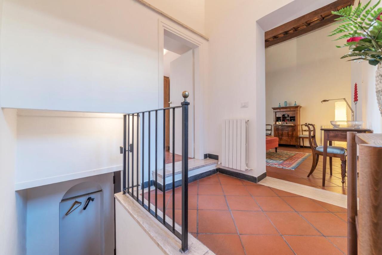 Three Bedrooms In World-famous Via Giulia - Fromhometorome *