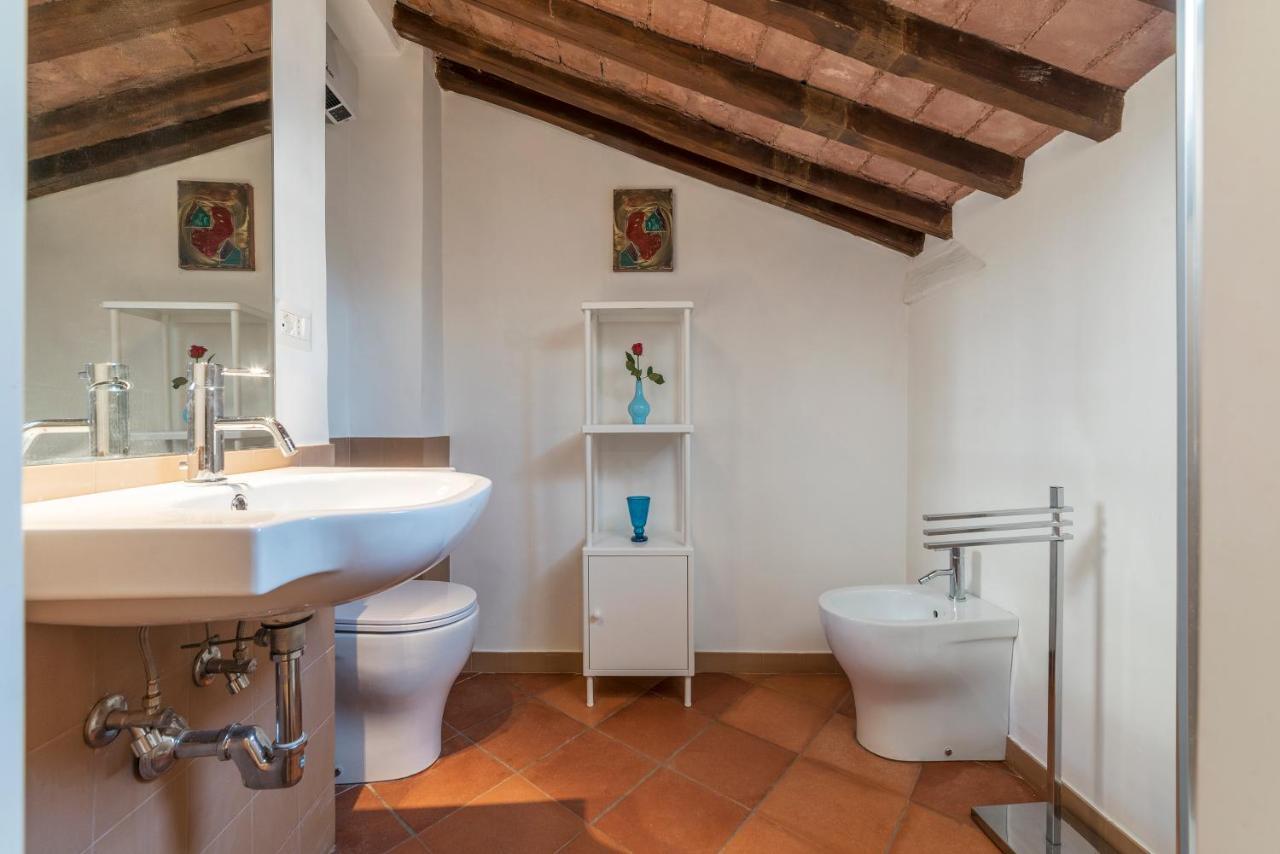 Three Bedrooms In World-famous Via Giulia - Fromhometorome * Rom