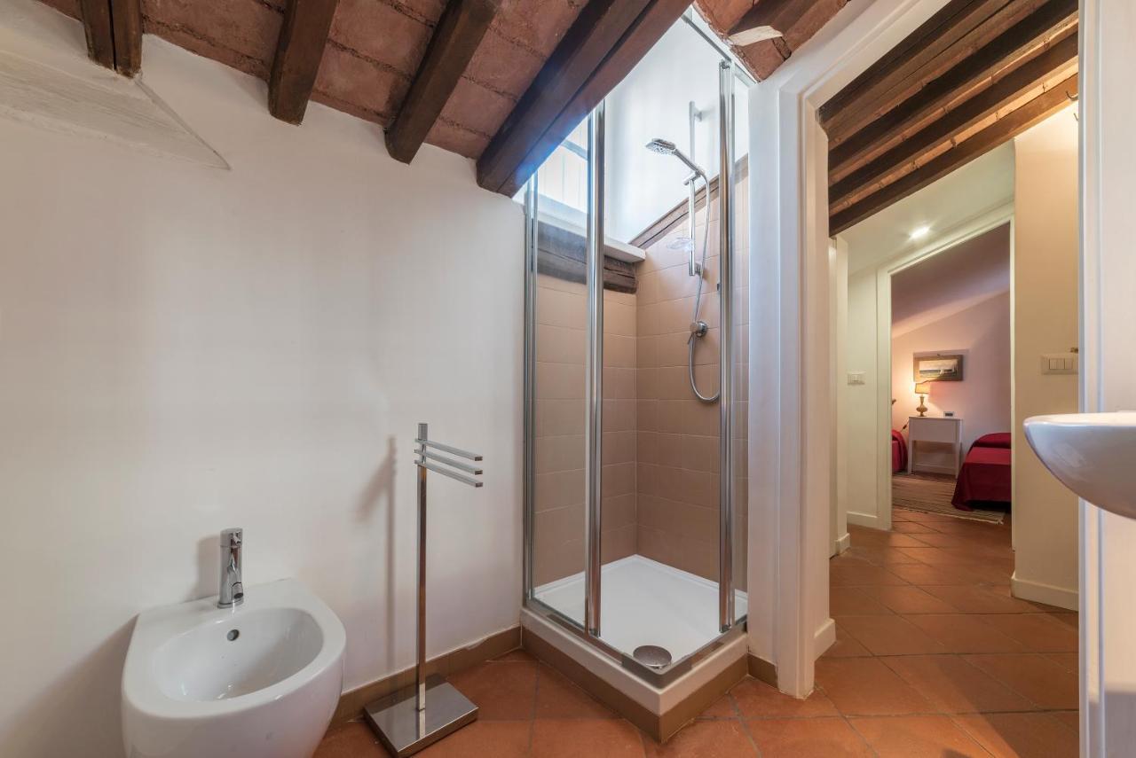 Three Bedrooms In World-famous Via Giulia - Fromhometorome Apartment Rom
