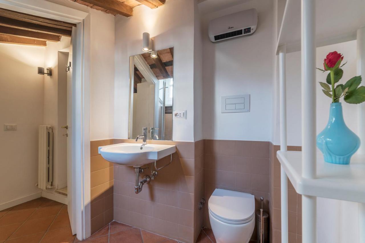 Three Bedrooms In World-famous Via Giulia - Fromhometorome *