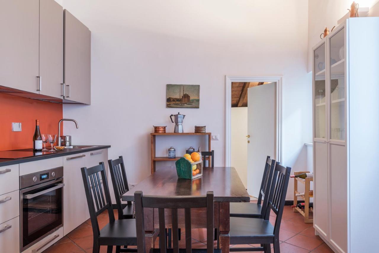 Three Bedrooms In World-famous Via Giulia - Fromhometorome Apartment